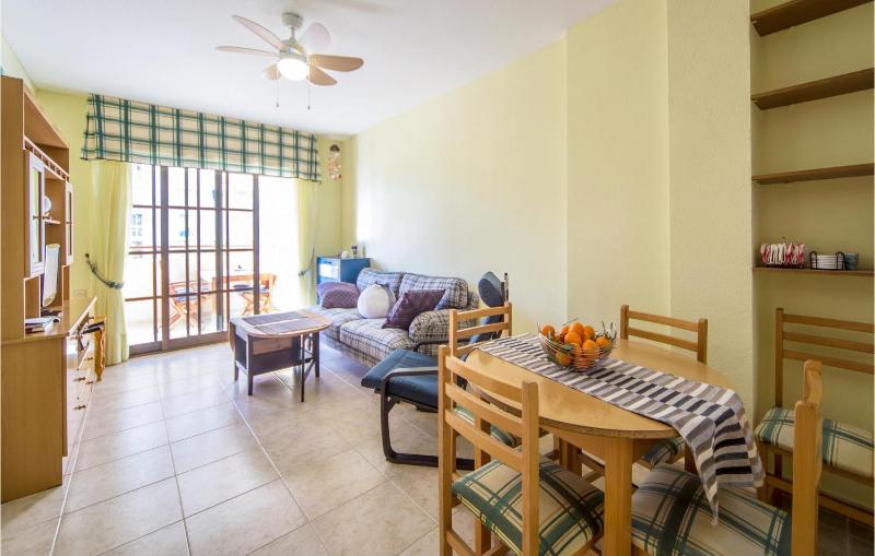 2 Bedroom Awesome Apartment In Oropesa Del Mar - image 15