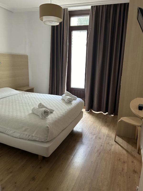 Double Room with One Double Bed image 1