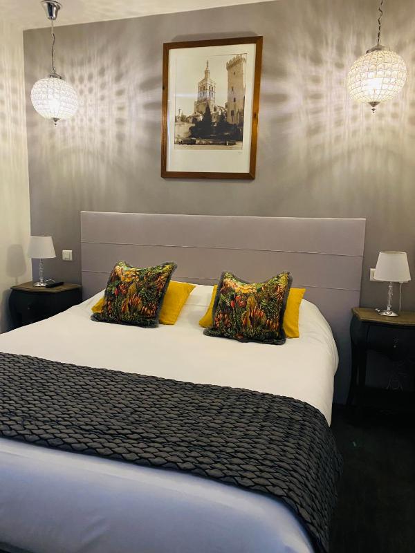 Club Double Room with Private Living Room (24 m2) image 3