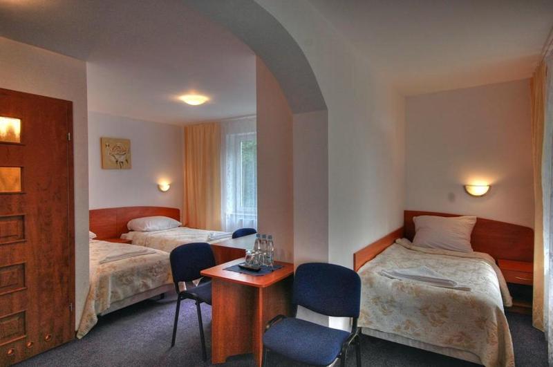 Standard Triple Room - Lower Floor image 3
