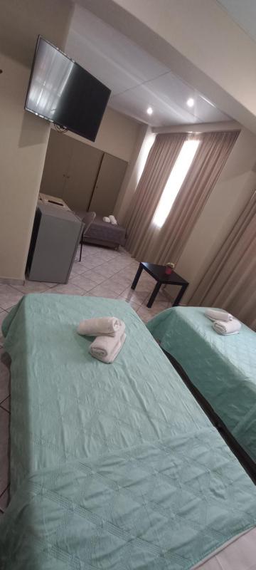 Basic Triple Room image 4