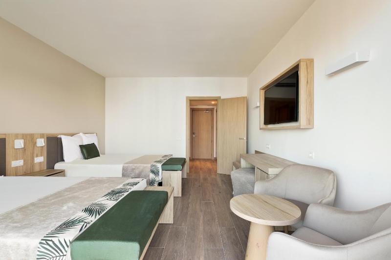 Standard Double Room (2 Adults) image 3