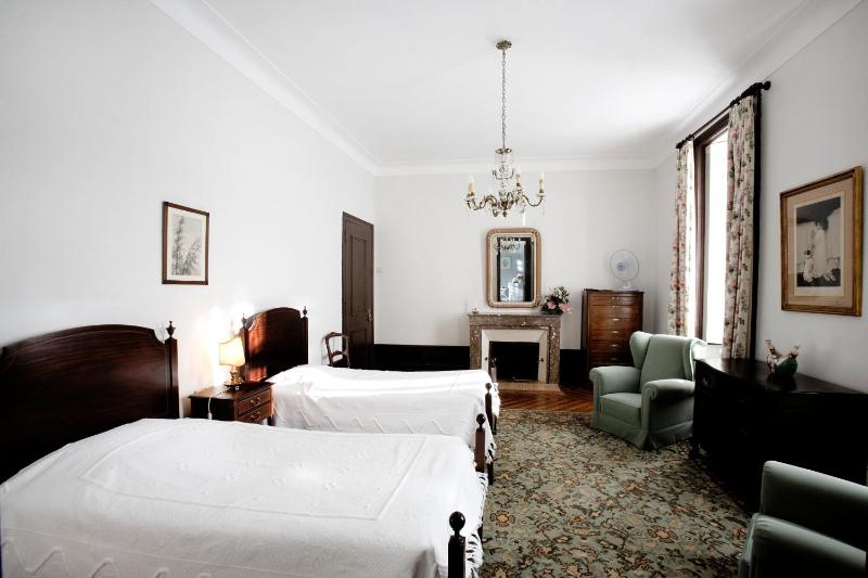 Double Room image 4