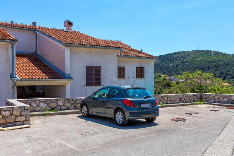 Apartments Gisela Mali Lošinj - image 7