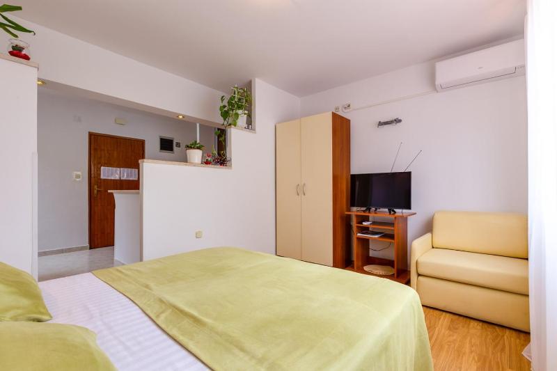 Apartments Gisela Mali Lošinj - image 17