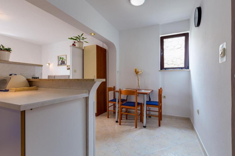 Apartments Gisela Mali Lošinj - image 13