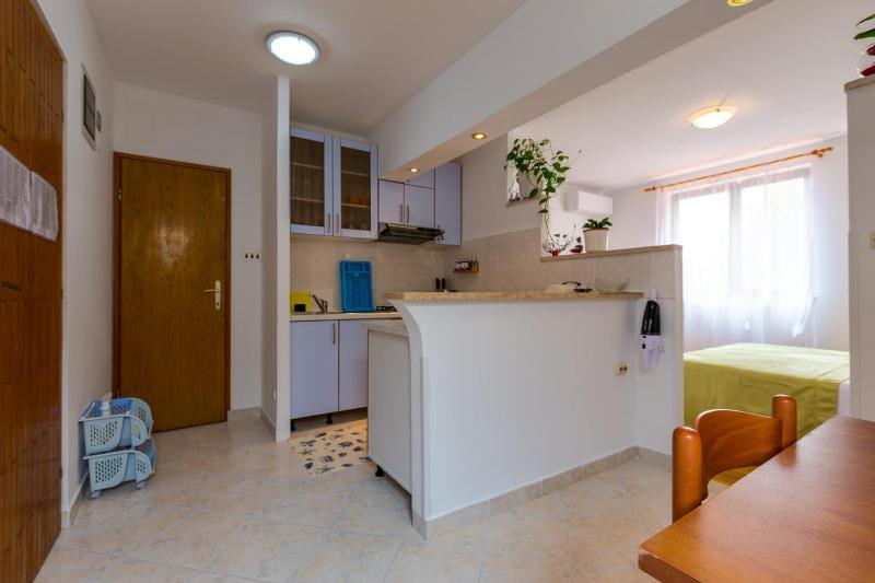 Apartments Gisela Mali Lošinj - image 15