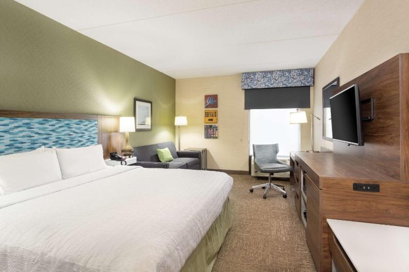 King Room with Sofa Bed - Non-Smoking image 4