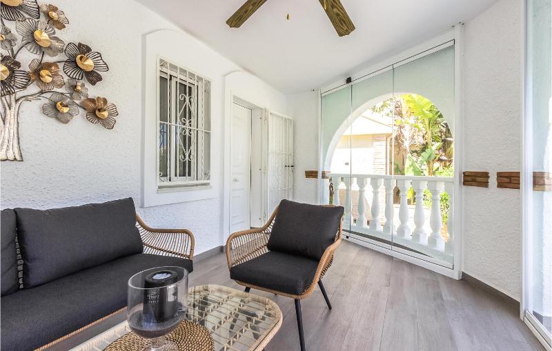 Beach Front Home In Santa Pola - image 8