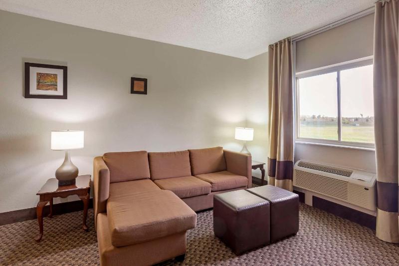Presidential Suite - Non-Smoking image 4