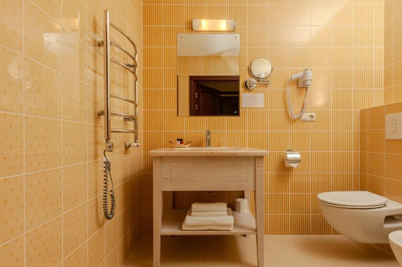 Suite with Double Bed image 3