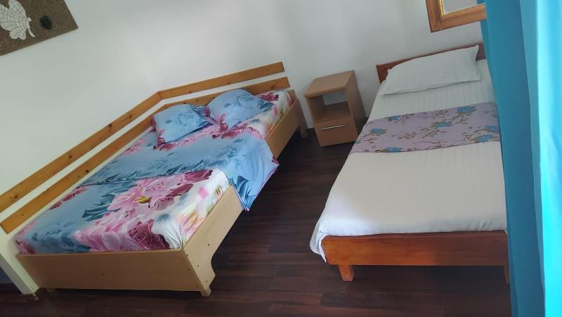 Triple Room with Private Bathroom image 4