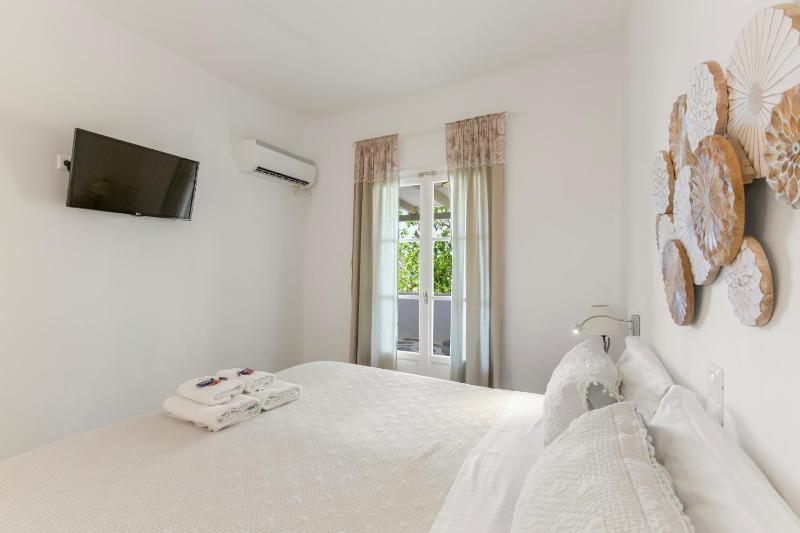Double or Twin Room with Panoramic Sea View image 1
