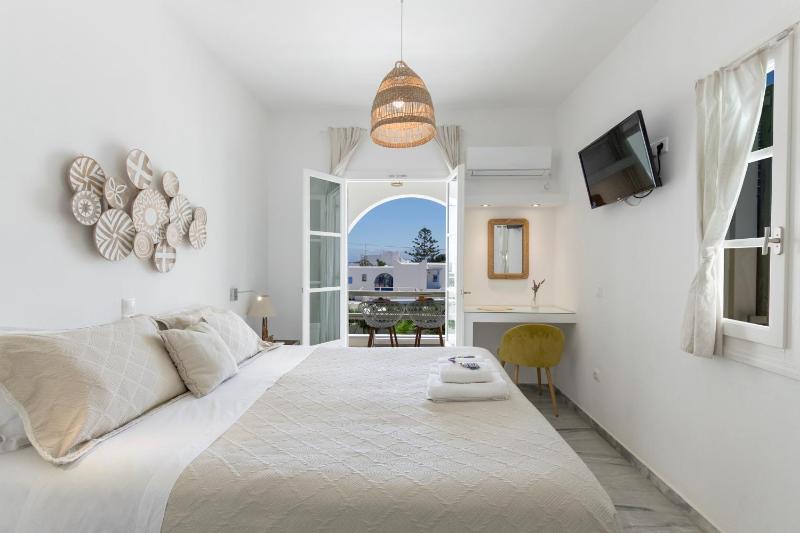 Standard Double Room image 1