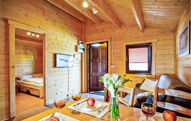 2 Bedroom Beach Front Home In Sianozety - image 10