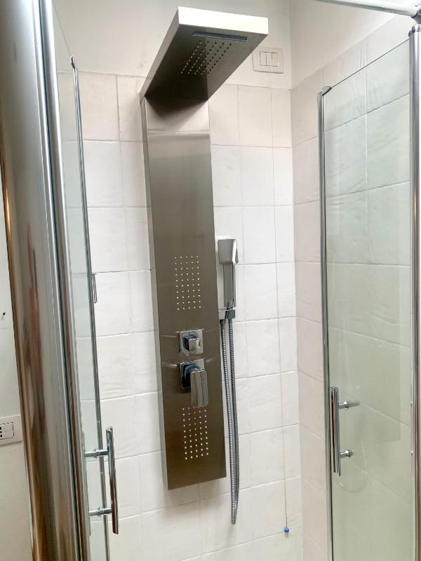 Studio Apartment Split Level image 3