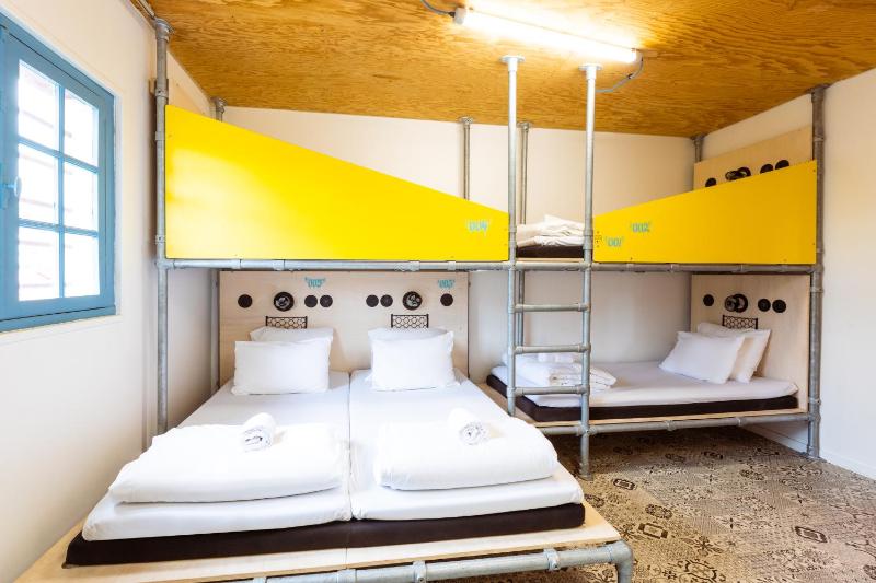 Private Bedroom for 5 people with a bathroom image 4