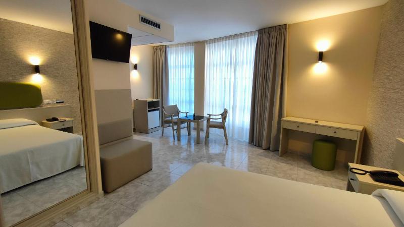 Queen Room with Sea View image 1