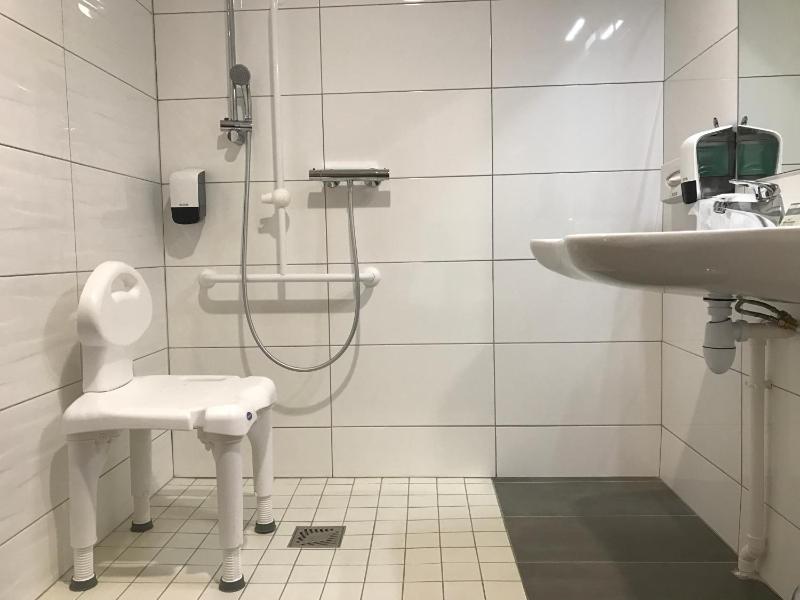 Double Room - Disability Access image 3