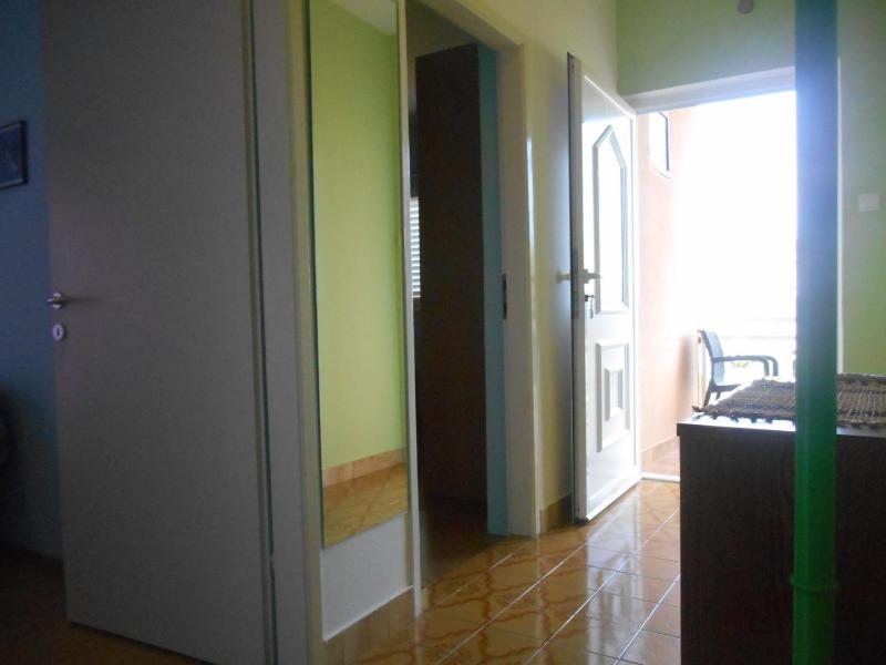 One-Bedroom Apartment image 4