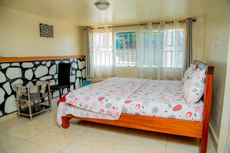 Fleur Guest House - image 14