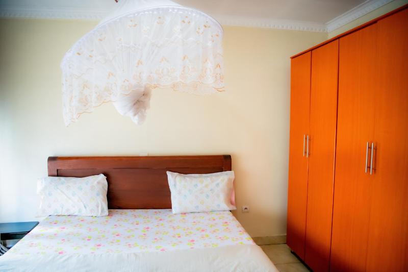 Fleur Guest House - image 5