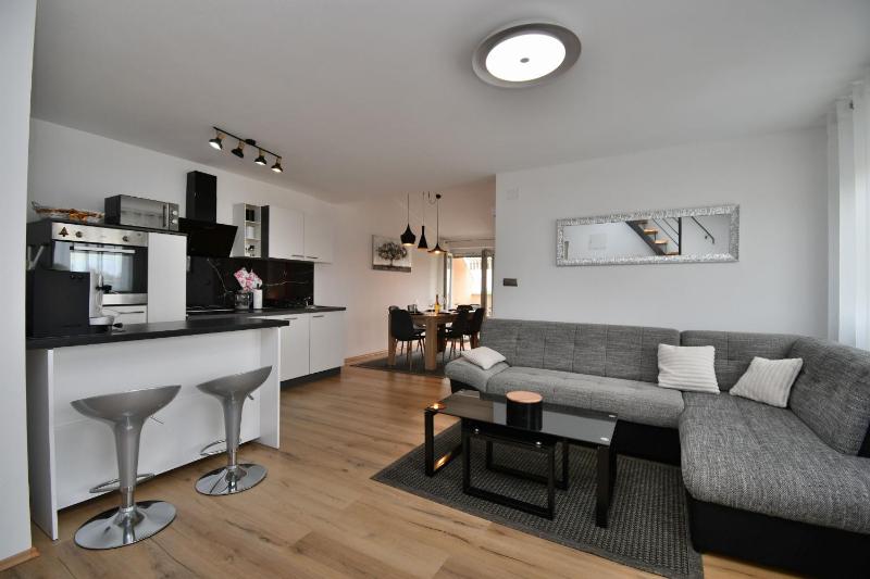 Apartment Bellevue - image 21