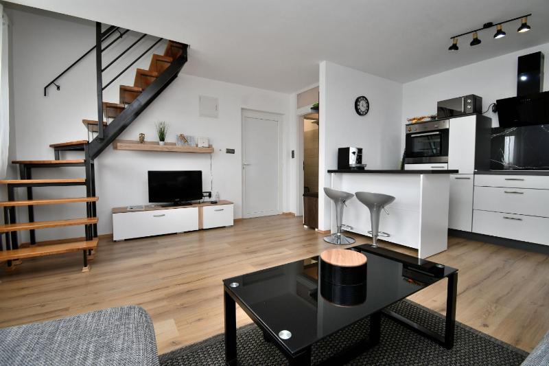 Apartment Bellevue - image 30