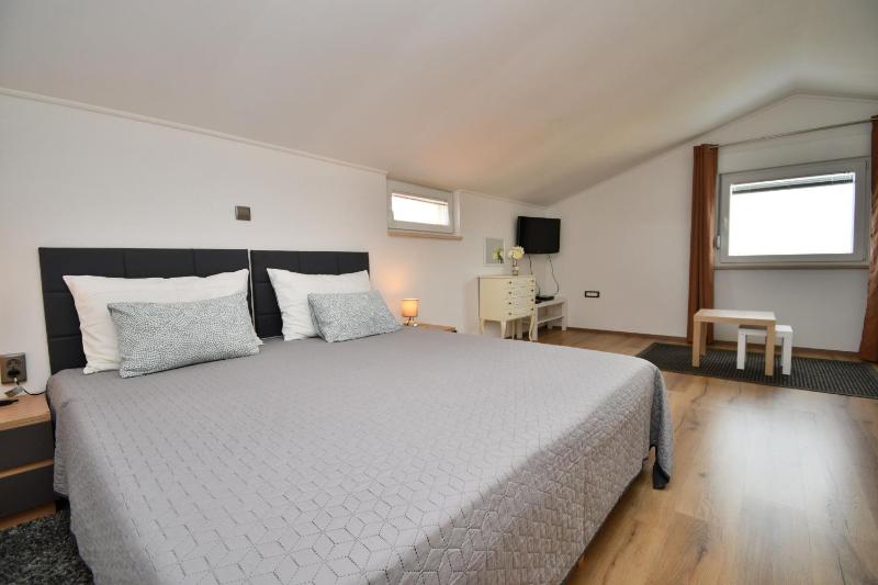 Apartment Bellevue - image 20