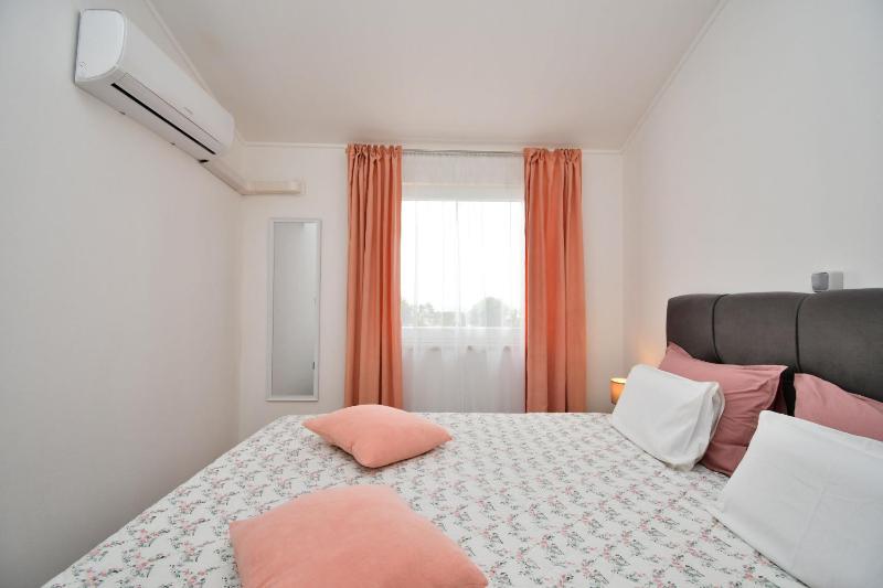 Apartment Bellevue - image 27