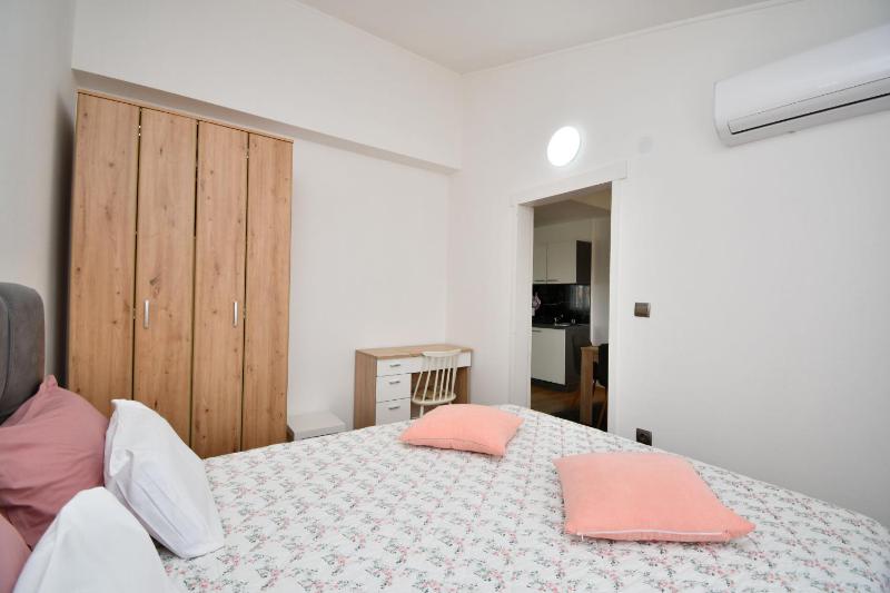 Apartment Bellevue - image 24