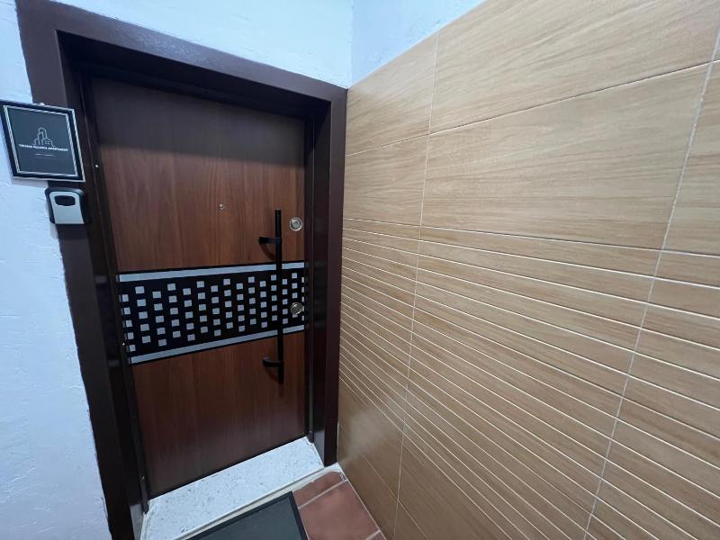 Tirana Blloku apartment - image 10