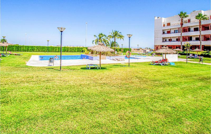 Beautiful Apartment In Orihuela Costa With Wifi - image 7