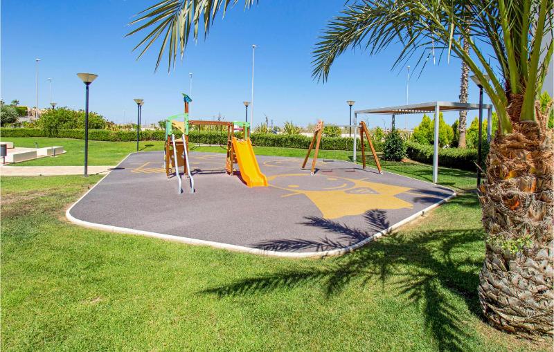 Beautiful Apartment In Orihuela Costa With Wifi - image 24