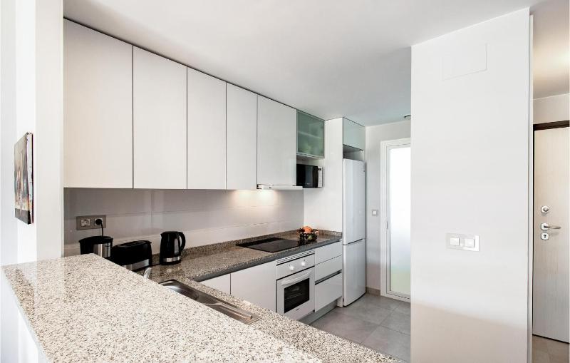 Beautiful Apartment In Orihuela Costa With Wifi - image 19
