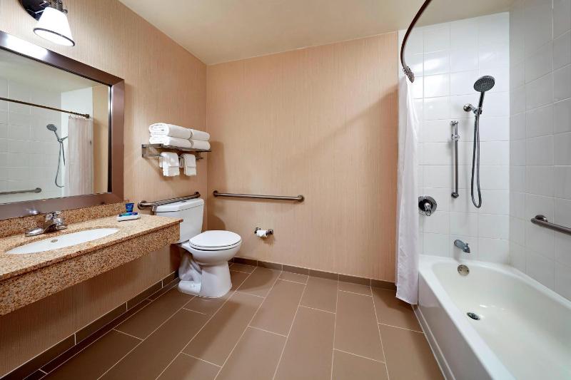 King Room - Non-Smoking image 3