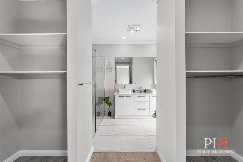 Your Perfect Island Retreat - image 16