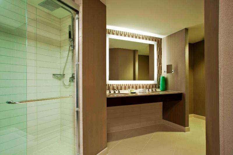 The Westin Peachtree Plaza Atlanta - image 40