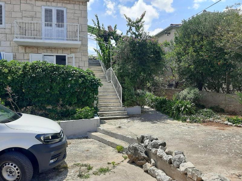 Apartments with parking space Supetar Brac - 23372 - image 10