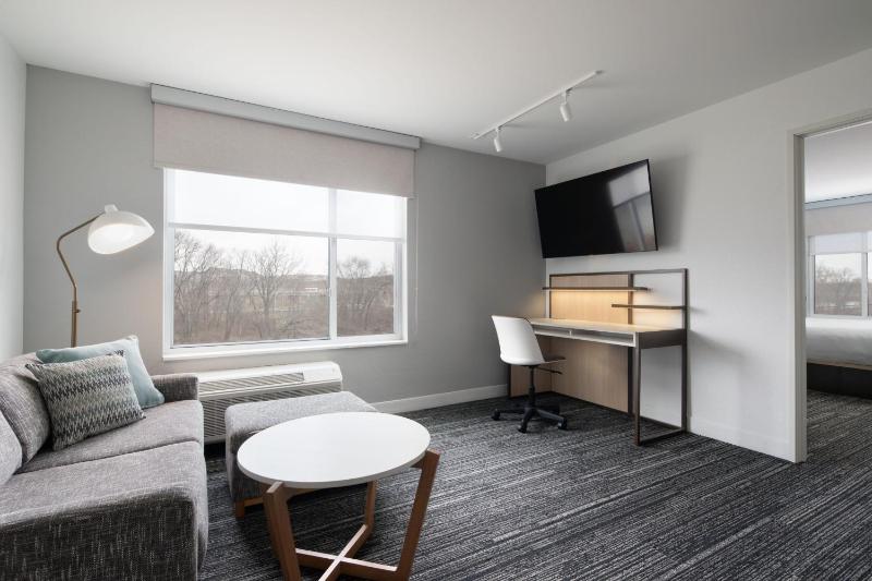 One-Bedroom King Suite with Sofa Bed  image 1