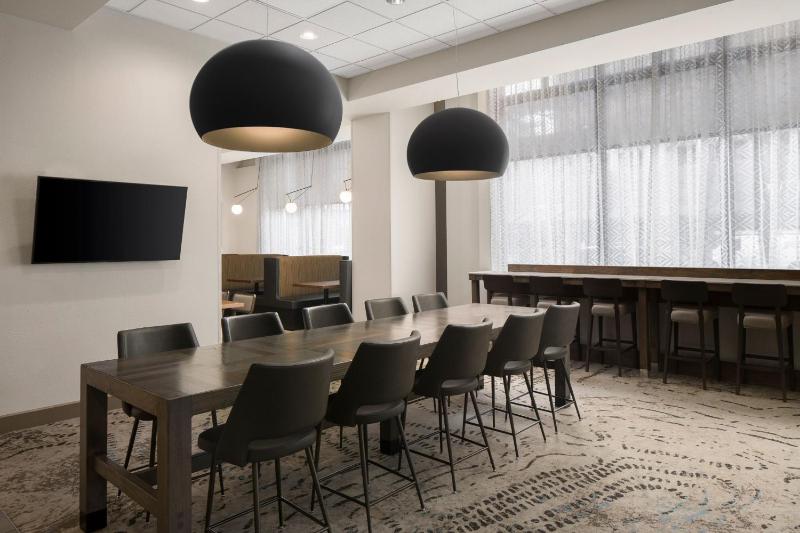 Residence Inn by Marriott Portland Downtown/RiverPlace - image 6