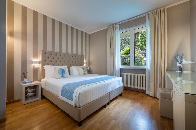 Suite with Beach Access image 1