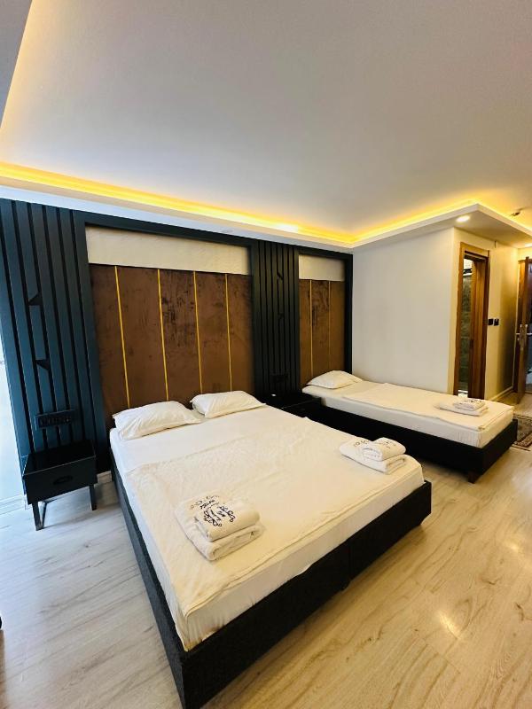 Standard Triple Room image 4