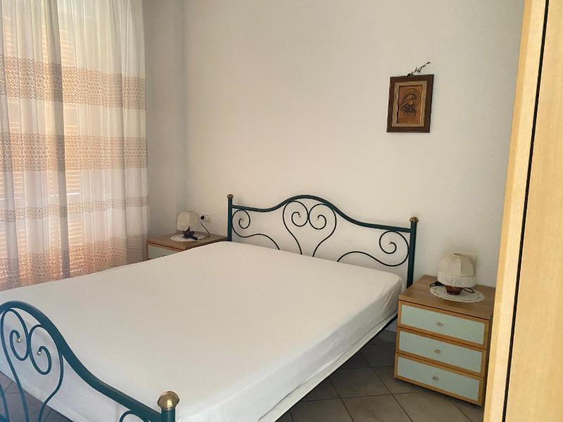 Numana 600 mt mare trilocale con ampia terrazza vista mare - image 9
