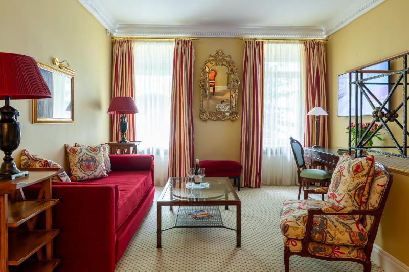 Suite with Spa Access image 3