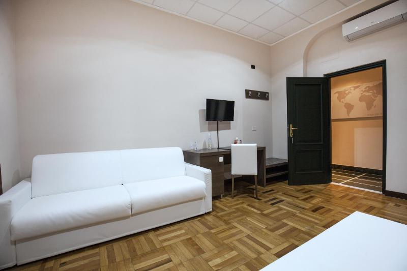 Double Room with Private External Bathroom image 4
