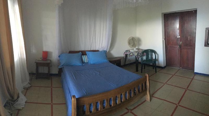 Farida Lodge - image 2