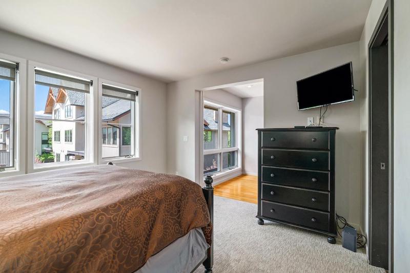 Blackhawk 2817 townhouse - image 10