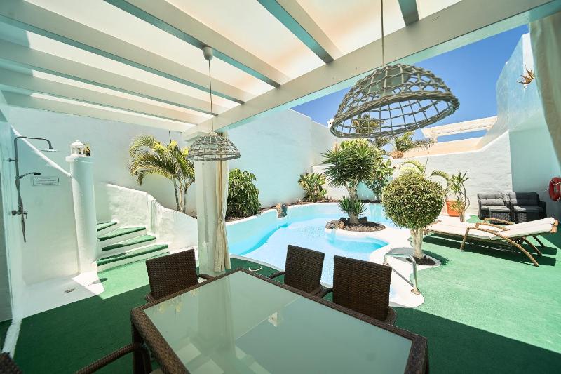 Villa with Private Pool image 1