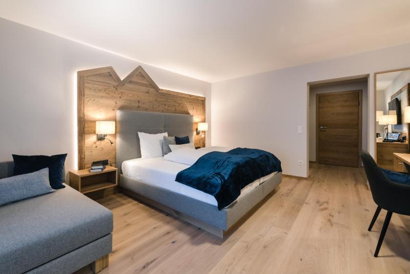 Superior Double Room image 4